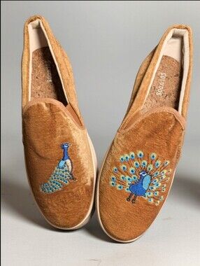 Soludos Womens Slip On Sneaker size 9 Gold Velvet Peacock Embroidered Boho Shoes